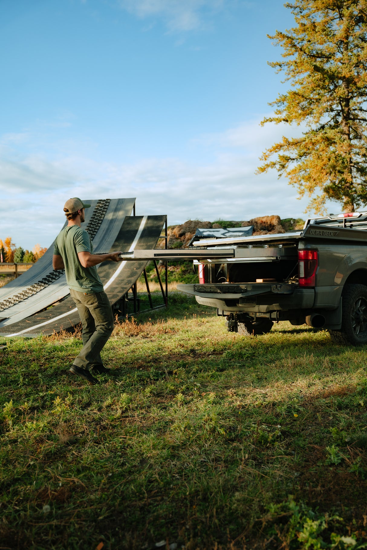 RF - Scribble Tee (Multiple Colors)